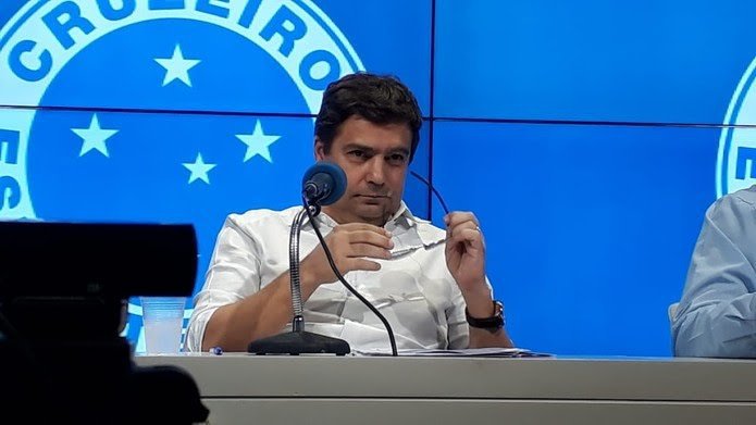 Itar Machado em coletiva.