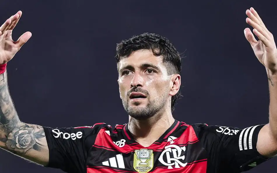 Arrascaeta comemora gol do Flamengo diante do Bragantino (Foto: Gilvan de Souza / Flamengo)